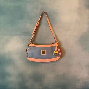 Dooney & Bourke mini 😎